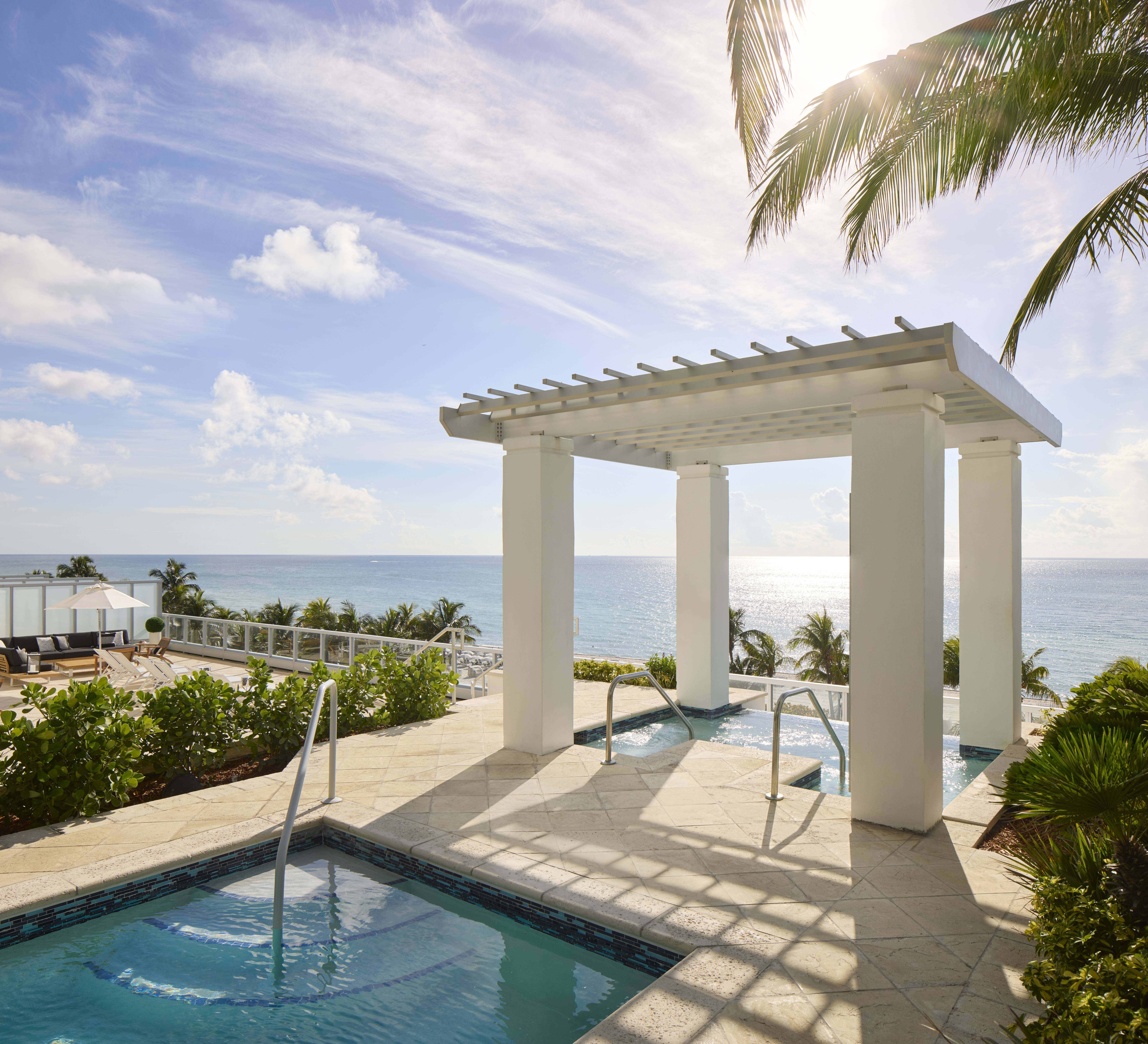 Sorrento-penthouse-exterior-private-pool_-Moris-Moreno_2024