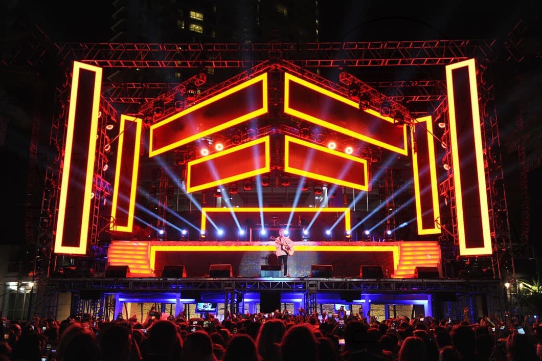 BleauLive NYE Stage