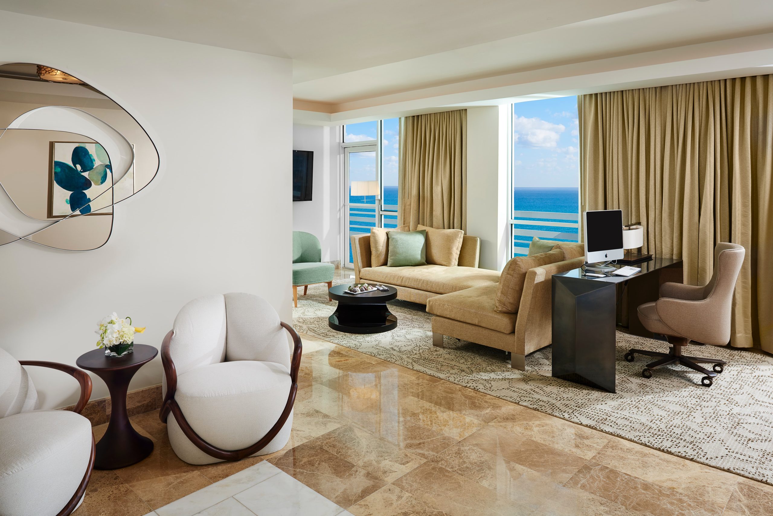Presidential-Suite_La-Mer_Living-Space