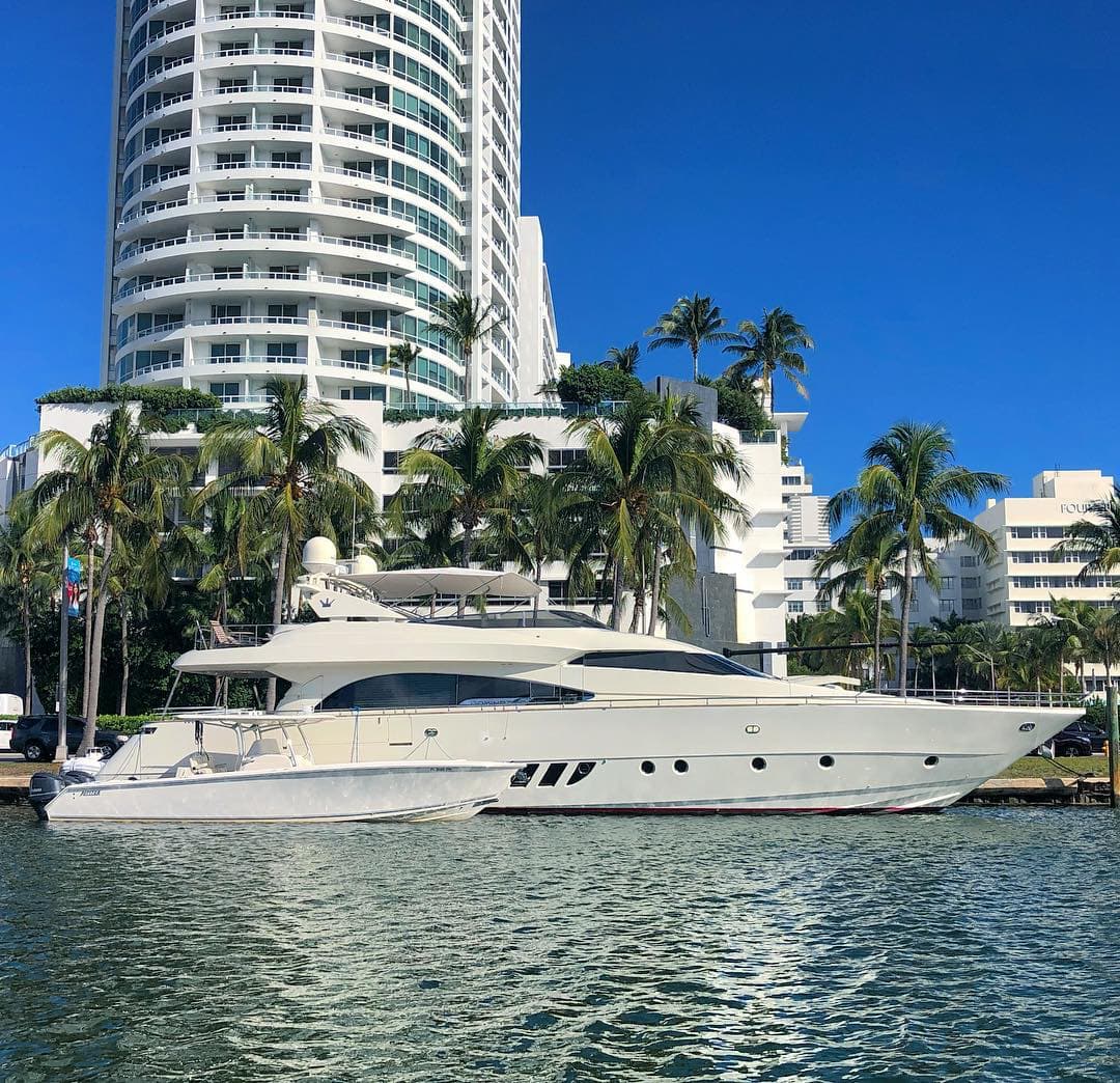 Yacht on Fontainebleau Marina in front of Fontainebleau Miami Beach hotel